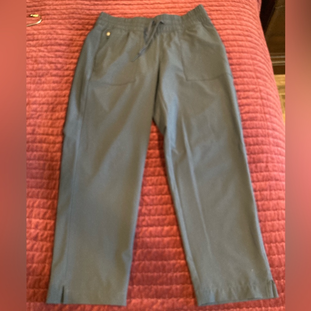 Women’s Adidas prime green golf pants in crew navy size small